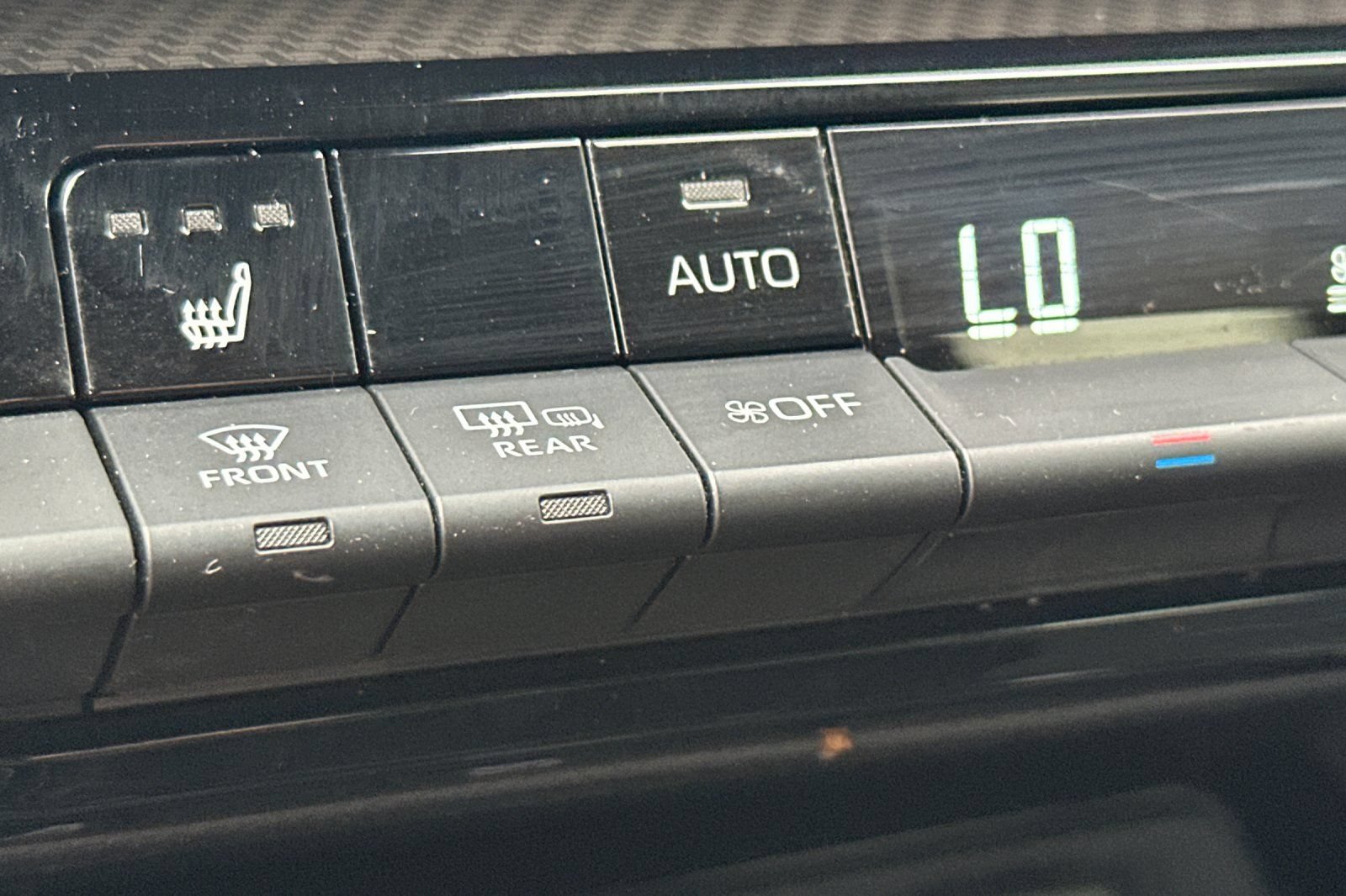Used 2026 Toyota Prius LE FWD image 28