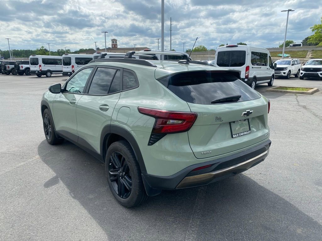Used 2024 Chevrolet Trax ACTIV w/ Sunroof Package image 5