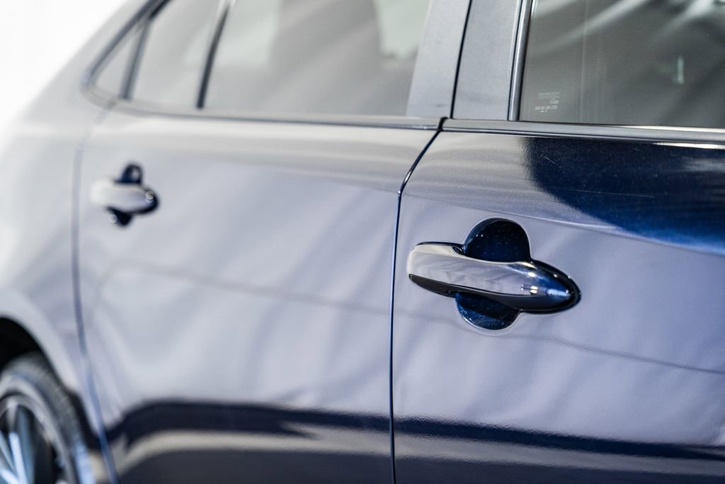 Used 2024 Toyota Corolla SE w/ SE Convenience Package image 12