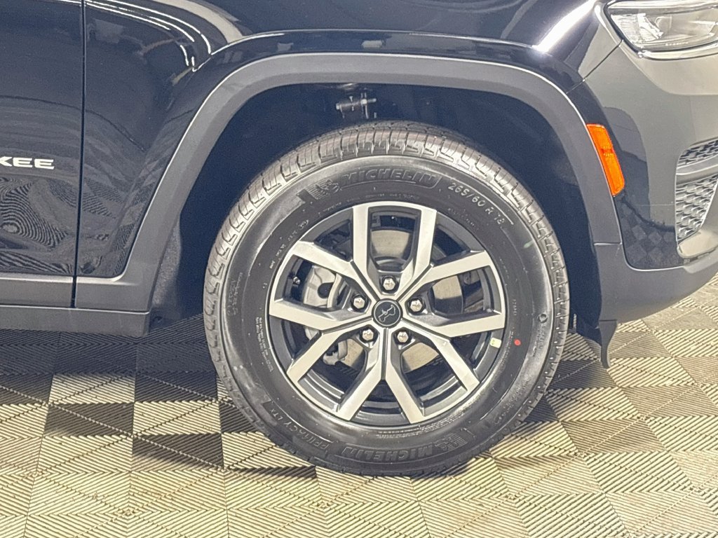 New 2027 Jeep Grand Cherokee Laredo X RWD image 24