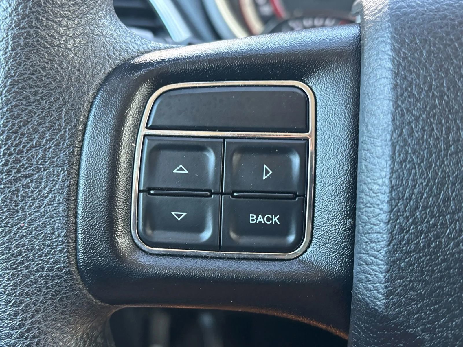 Used 2019 Dodge Journey SE image 48