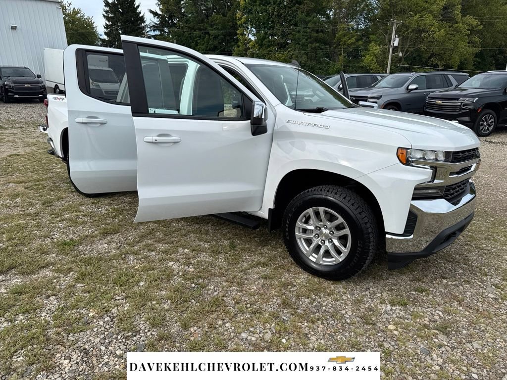Used 2021 Chevrolet Silverado 1500 LT AWD/4WD image 32
