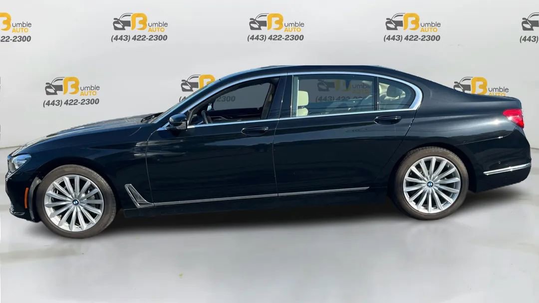 Used 2017 BMW 740i xDrive image 8
