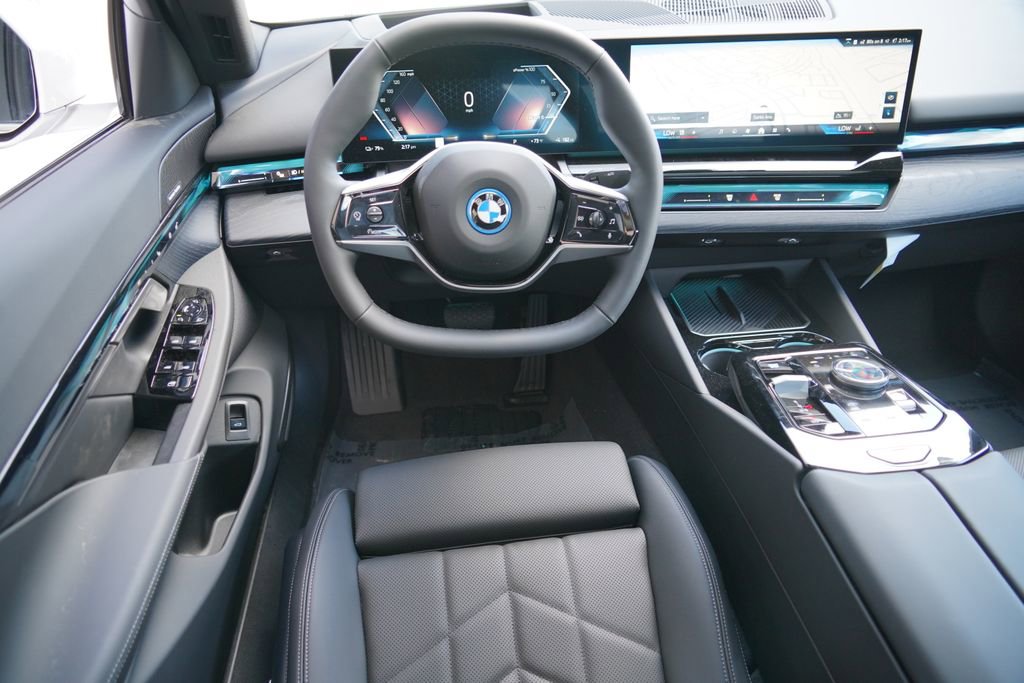 New 2026 BMW i5 eDrive40 image 15