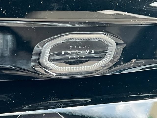 New 2026 Jeep Grand Cherokee L Limited w/ Limited Altitude Package AWD/4WD image 32