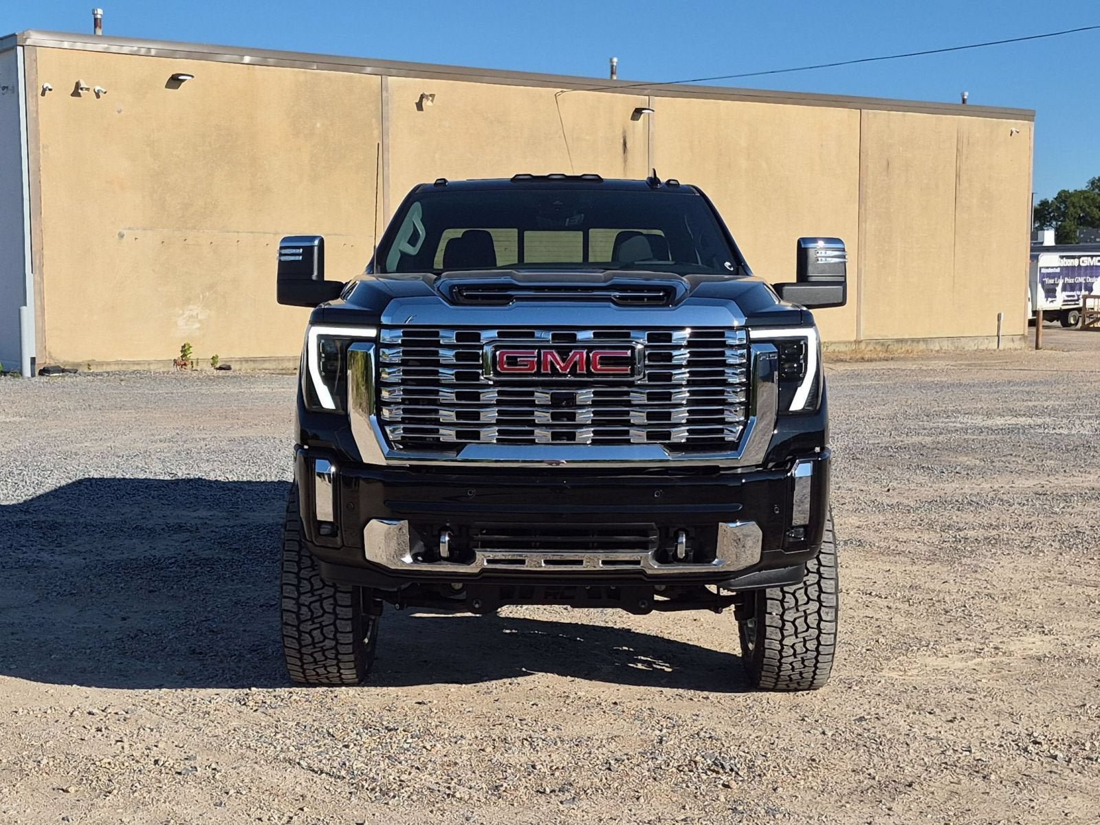 New 2026 GMC Sierra 2500 Denali w/ Denali Reserve Package AWD/4WD image 9