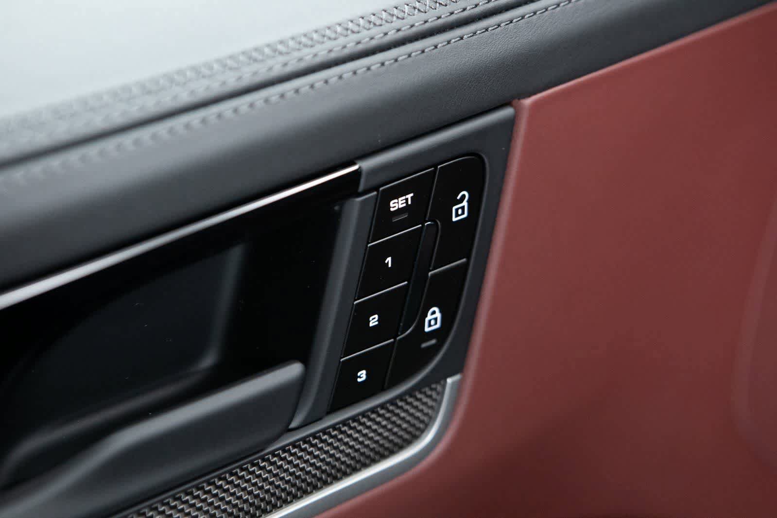 New 2026 Porsche Cayenne Turbo AWD/4WD image 19