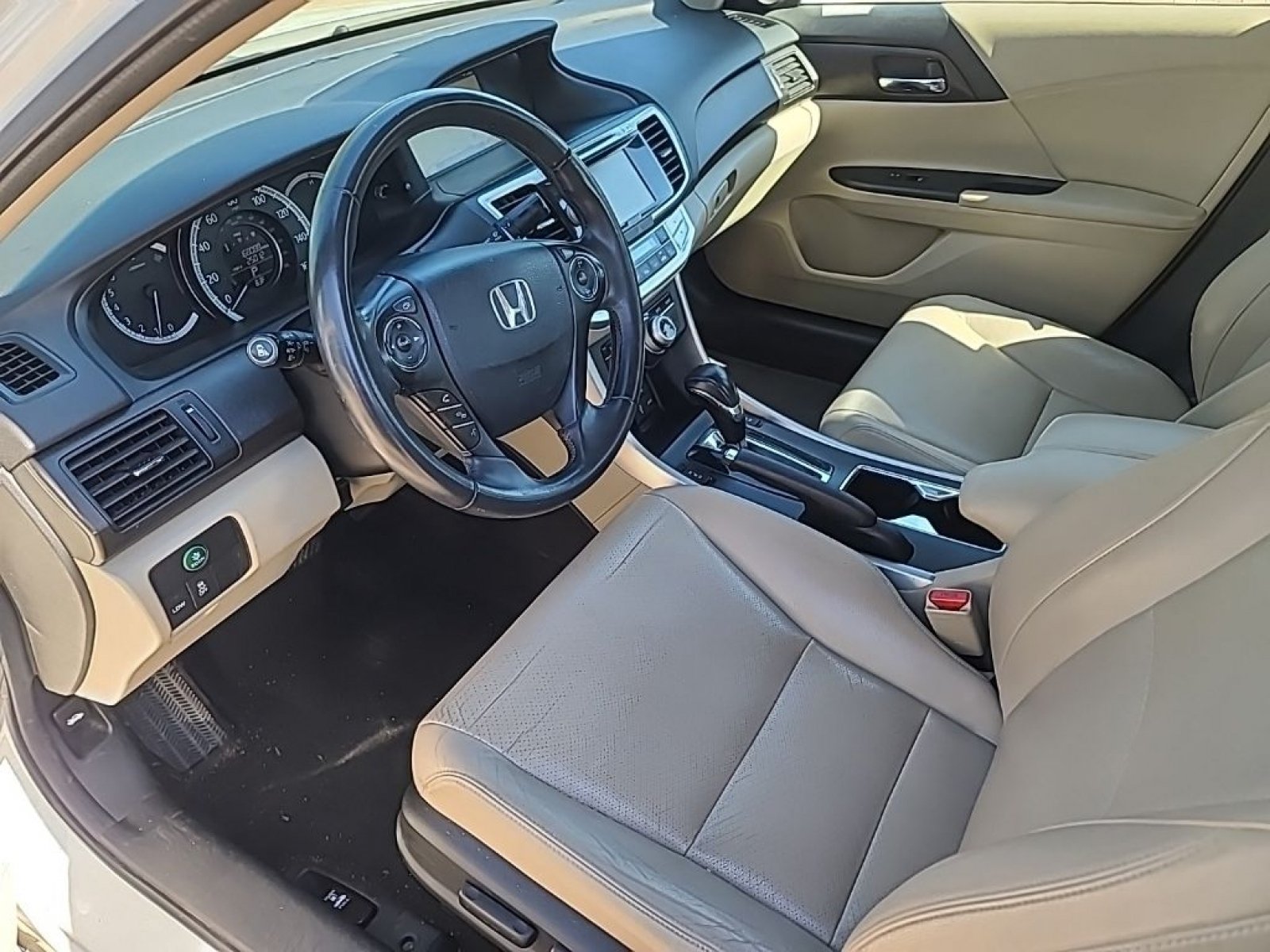 Used 2013 Honda Accord EX-L image 18