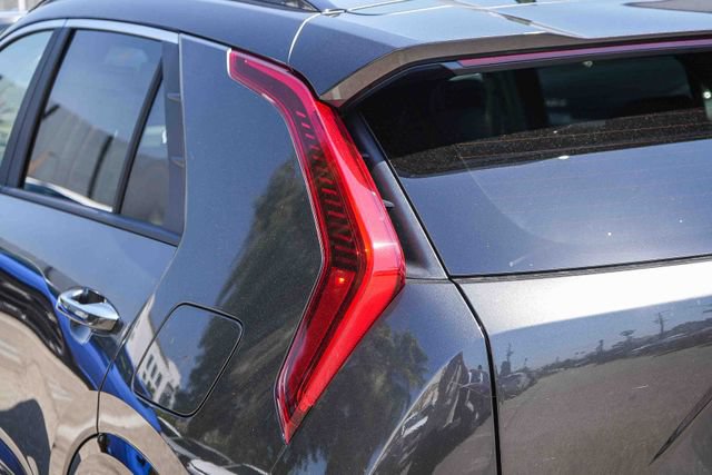 New 2026 Kia Niro SX Touring FWD image 18