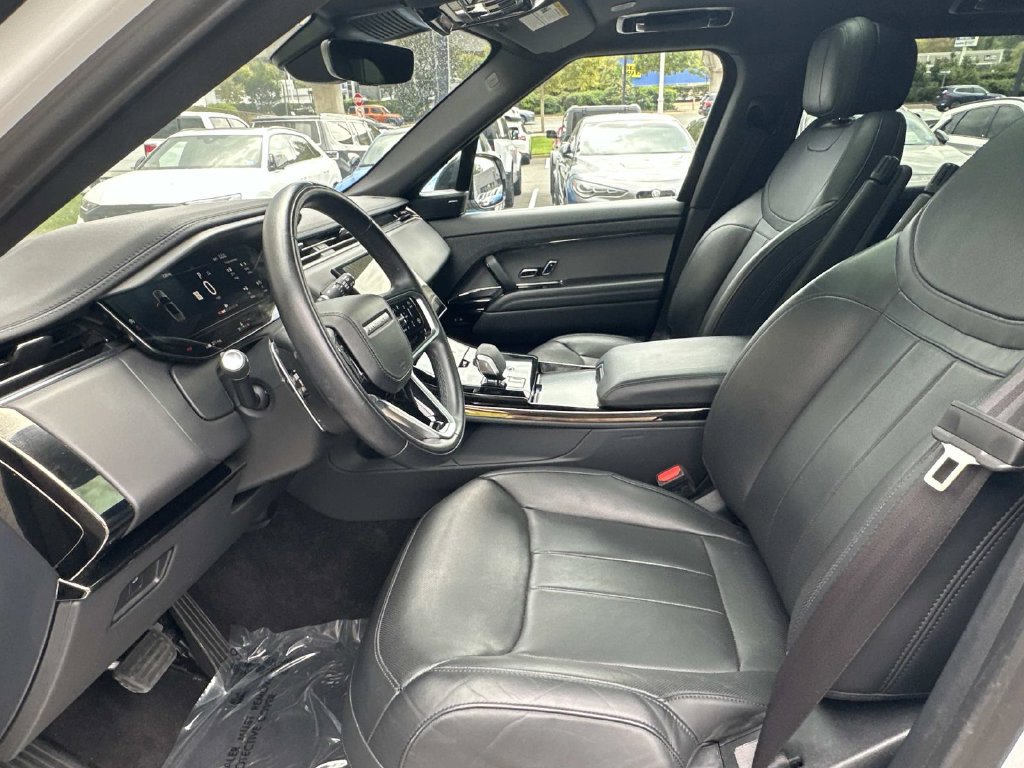 Used 2025 Land Rover Range Rover Sport SE AWD/4WD image 17