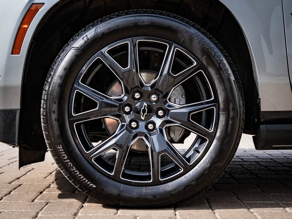 Used 2025 Chevrolet Tahoe High Country image 13