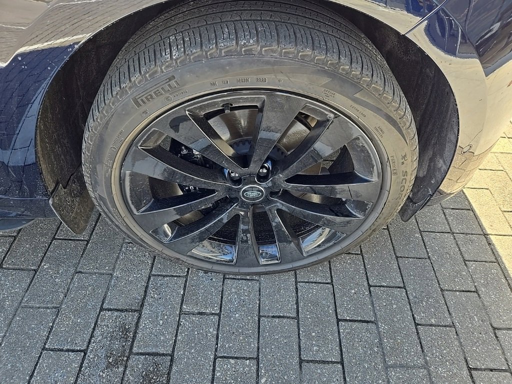 Used 2023 Land Rover Range Rover Sport SE Dynamic image 11