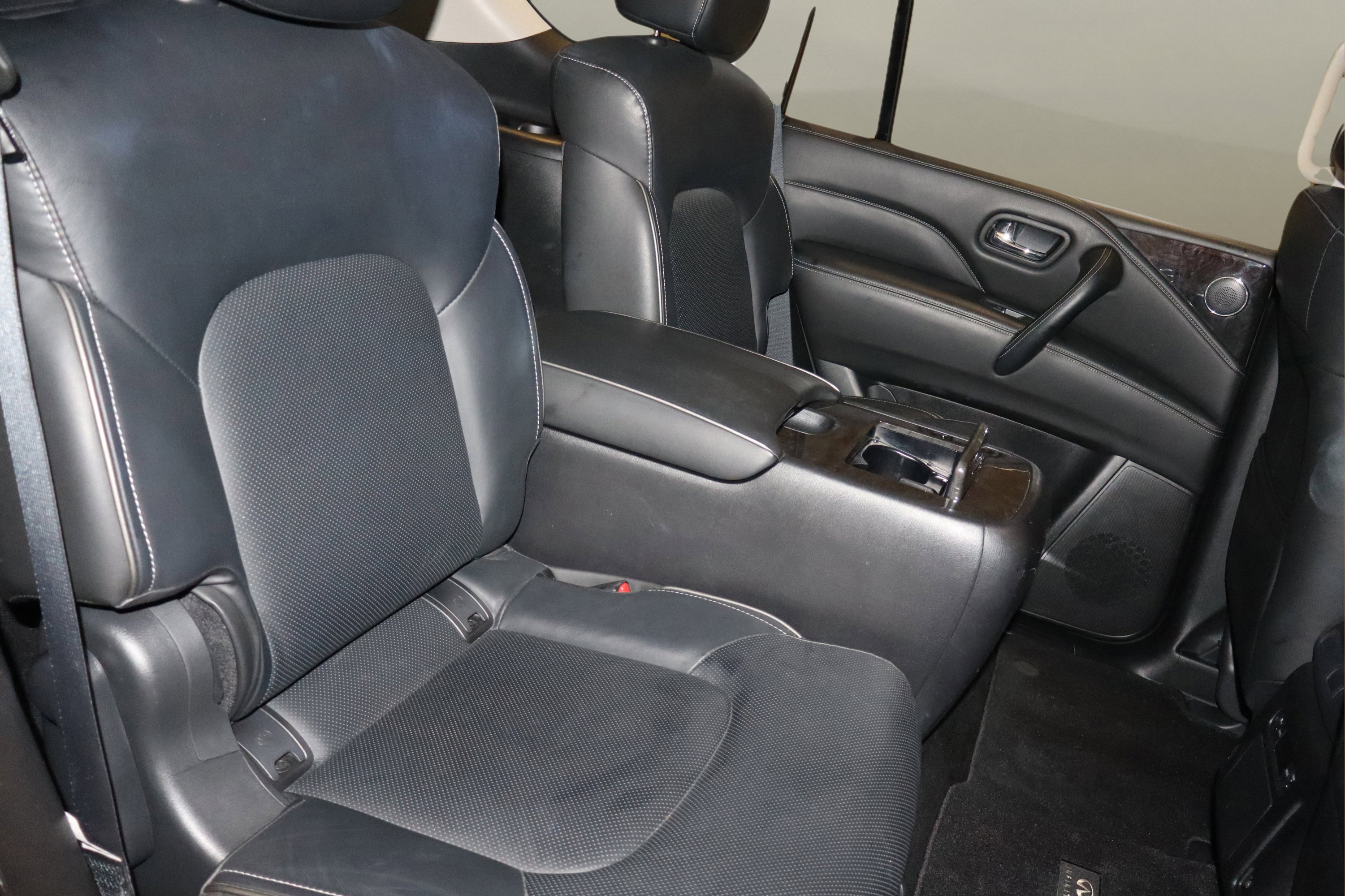 Used 2024 INFINITI QX80 Luxe image 16