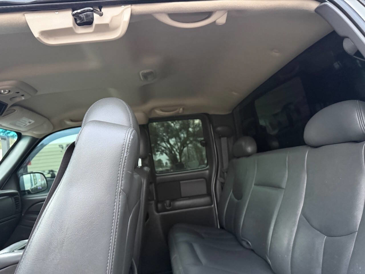 Used 2004 Chevrolet Silverado 1500 LS w/ Light Duty Power Package image 21