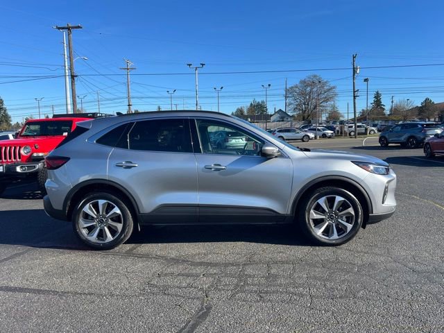 Used 2024 Ford Escape Platinum image 7