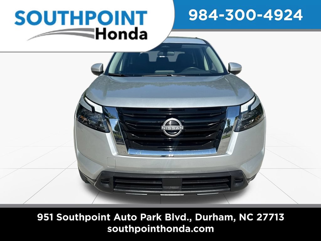 Used 2025 Nissan Pathfinder SV FWD video 2