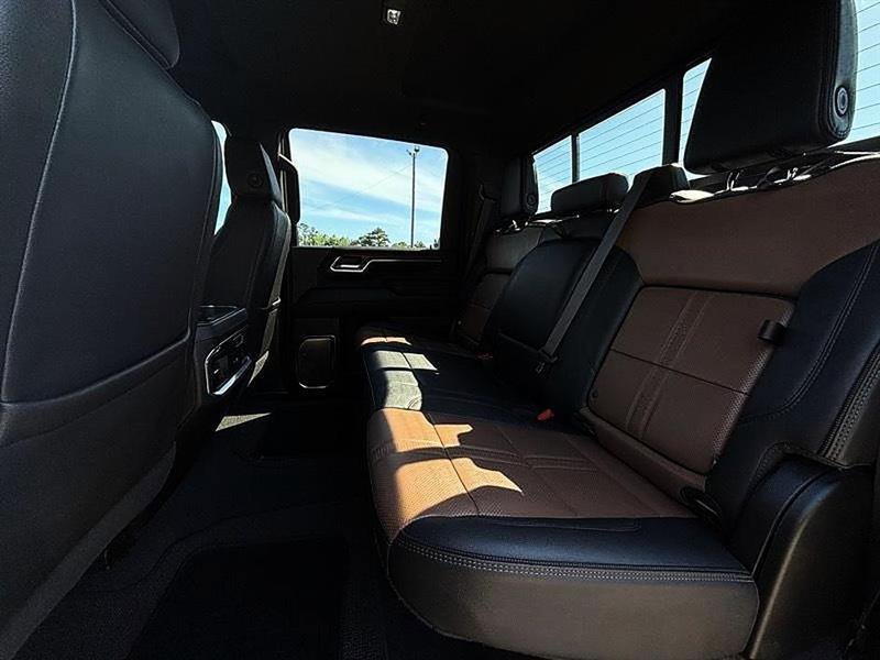 Used 2024 Chevrolet Silverado 3500 High Country image 37