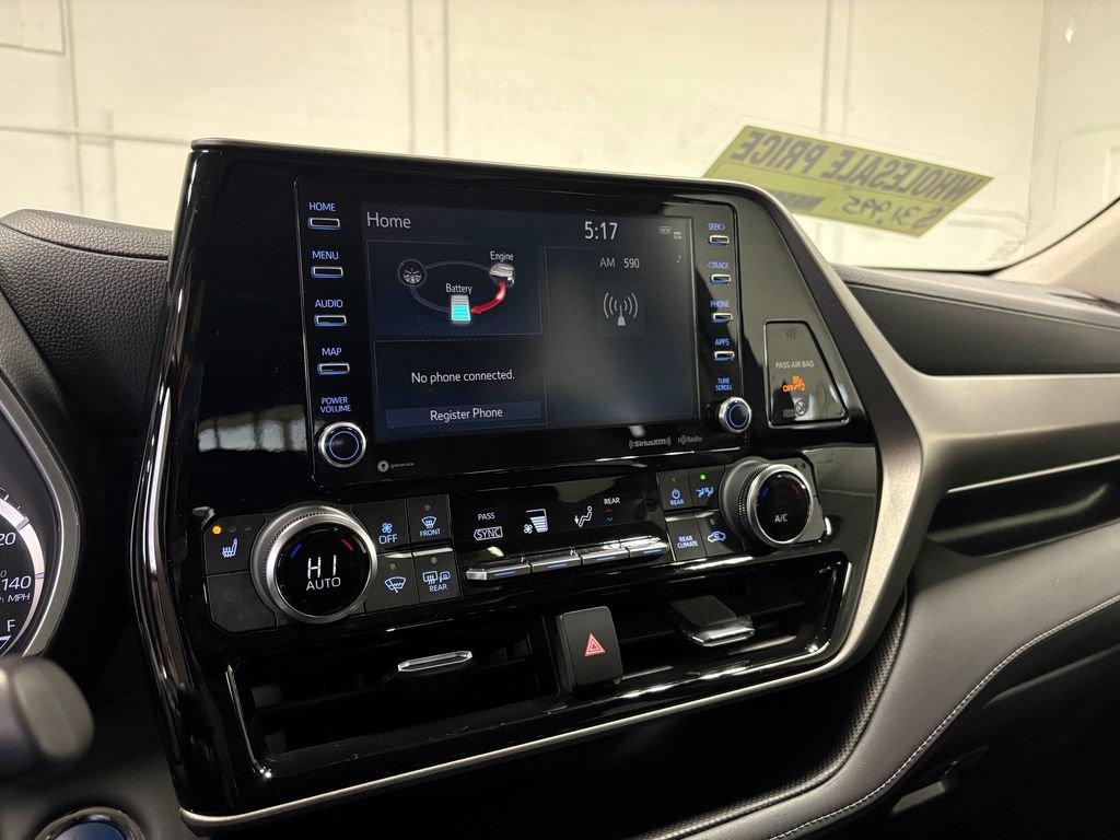 Used 2022 Toyota Highlander XLE image 21