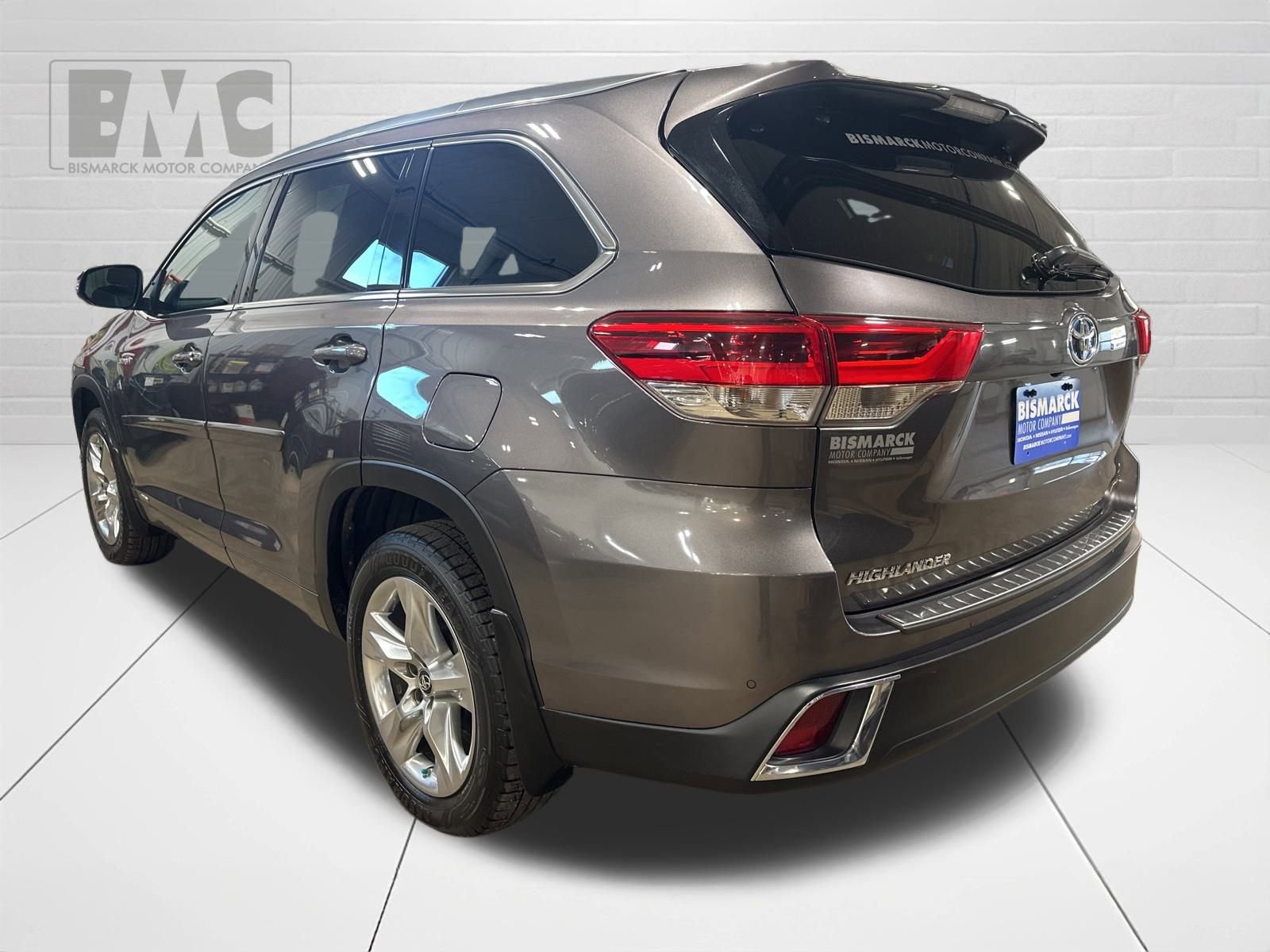 Used 2019 Toyota Highlander Limited w/ Protection Package #3 AWD/4WD image 5
