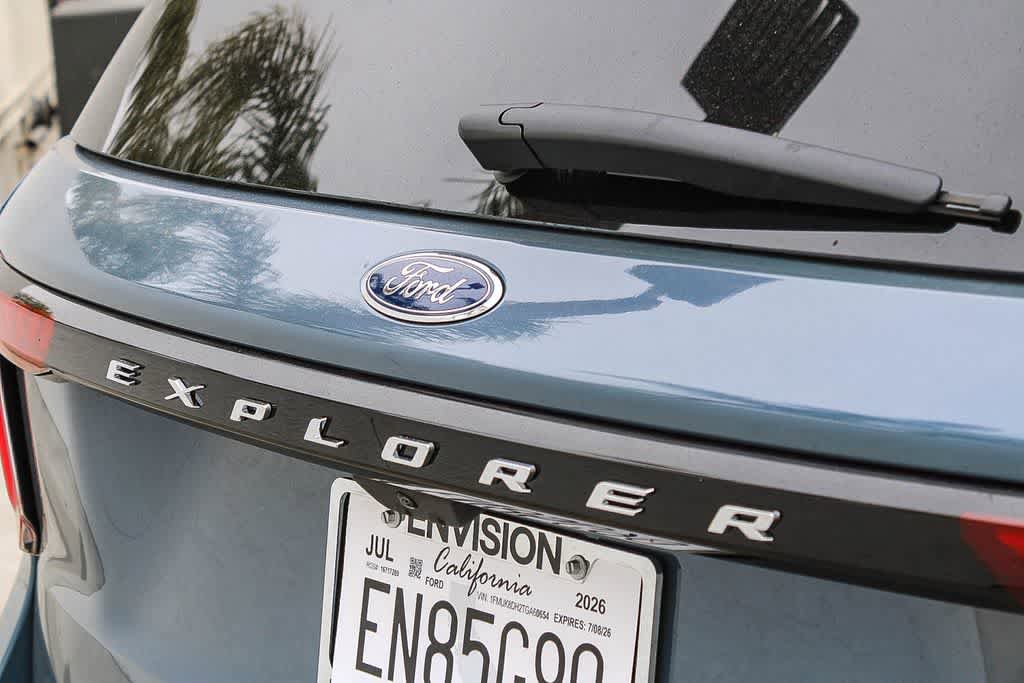 Used 2026 Ford Explorer Active AWD/4WD image 11