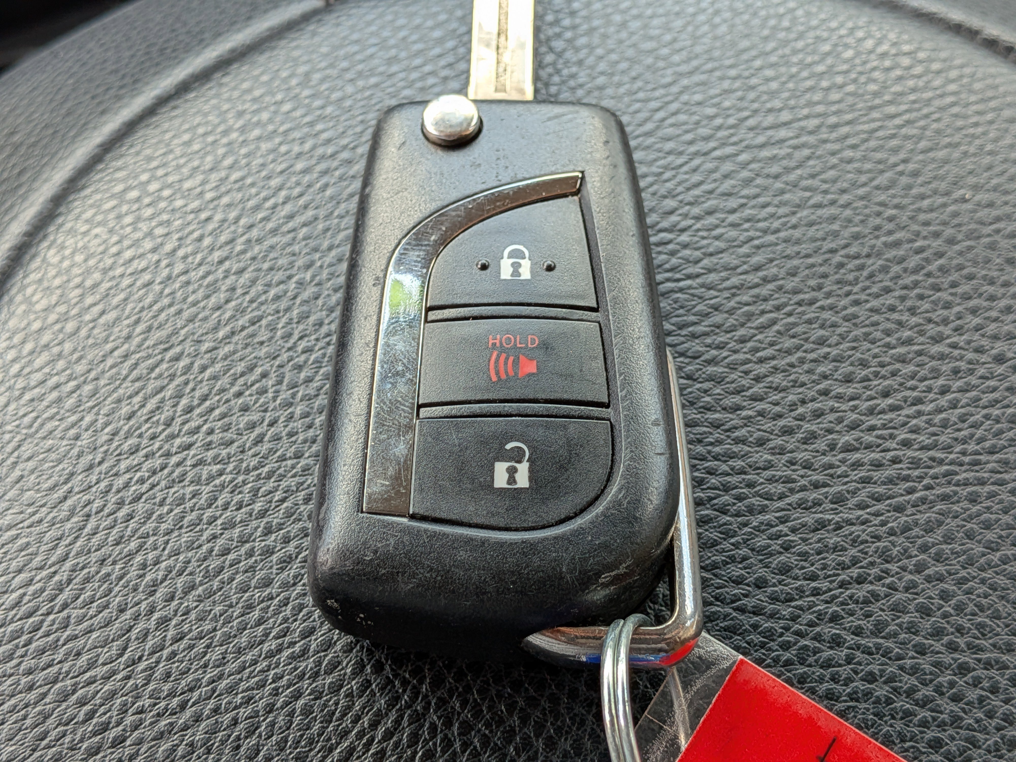 Used 2019 Toyota RAV4 LE image 30