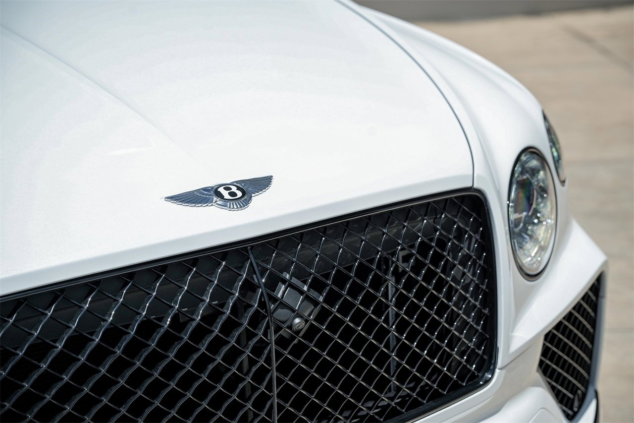 New 2025 Bentley Bentayga image 8