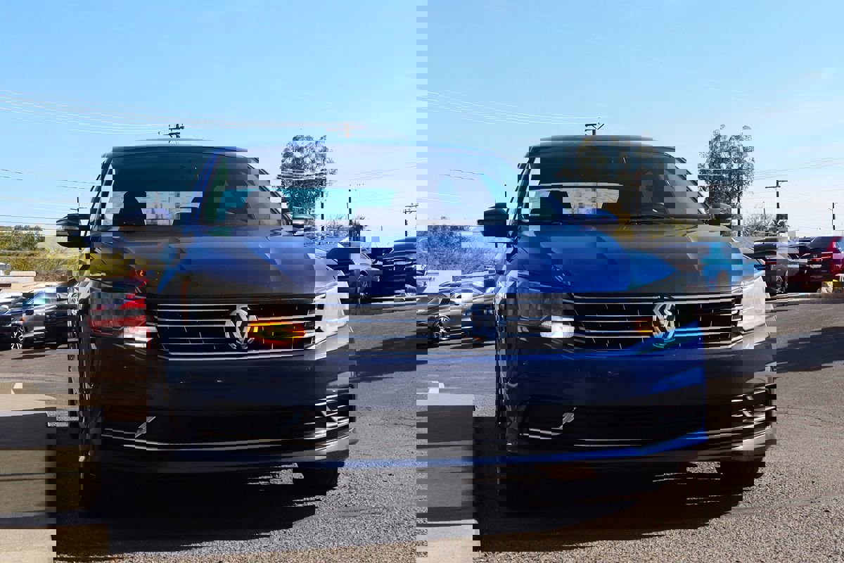 Used 2017 Volkswagen Passat 1.8T S image 18