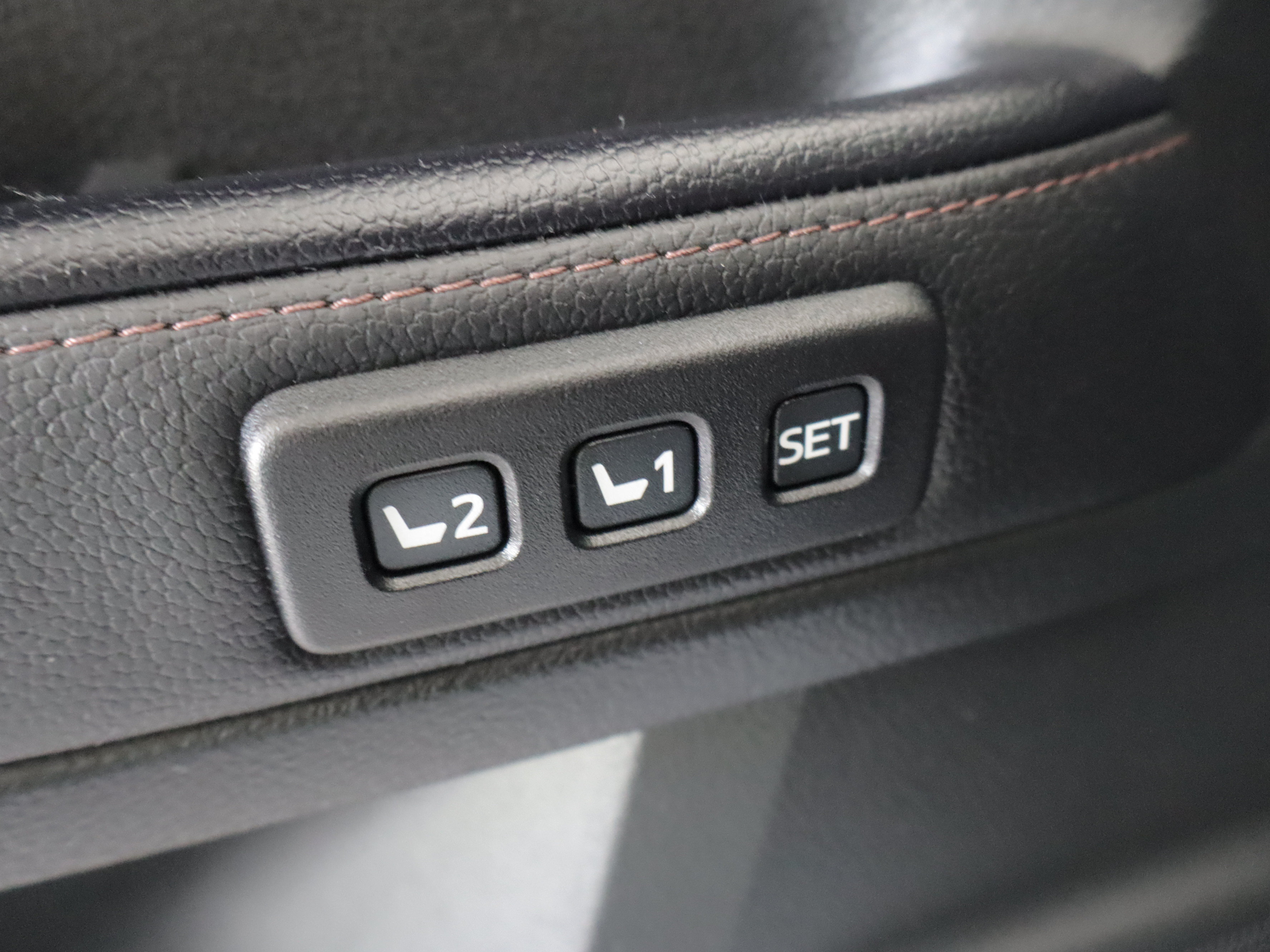 Used 2023 Toyota 4Runner Limited AWD/4WD image 14