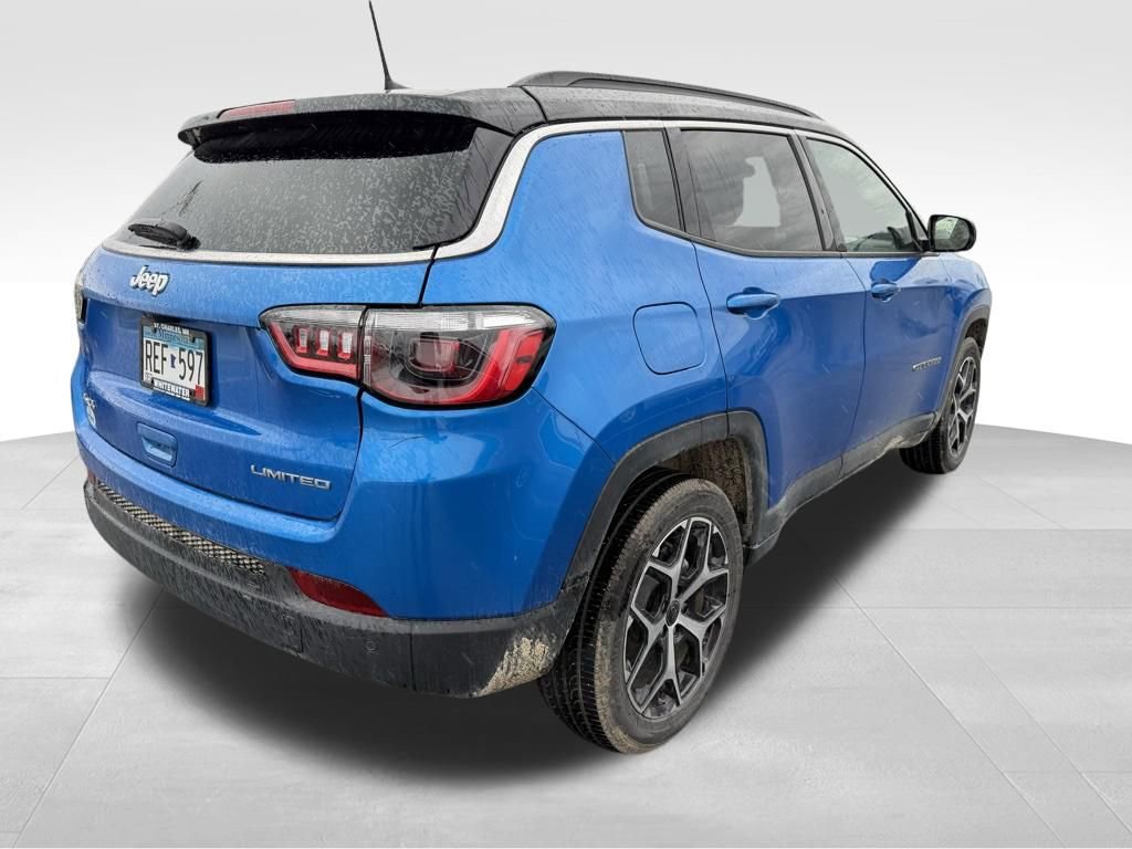 Used 2025 Jeep Compass Limited image 11