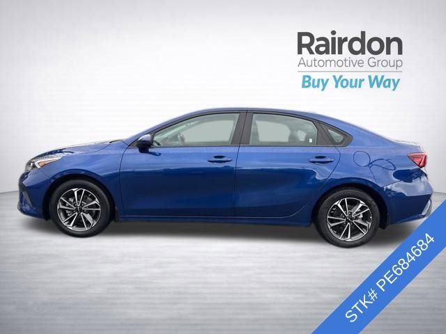 Used 2023 Kia Forte LXS image 4