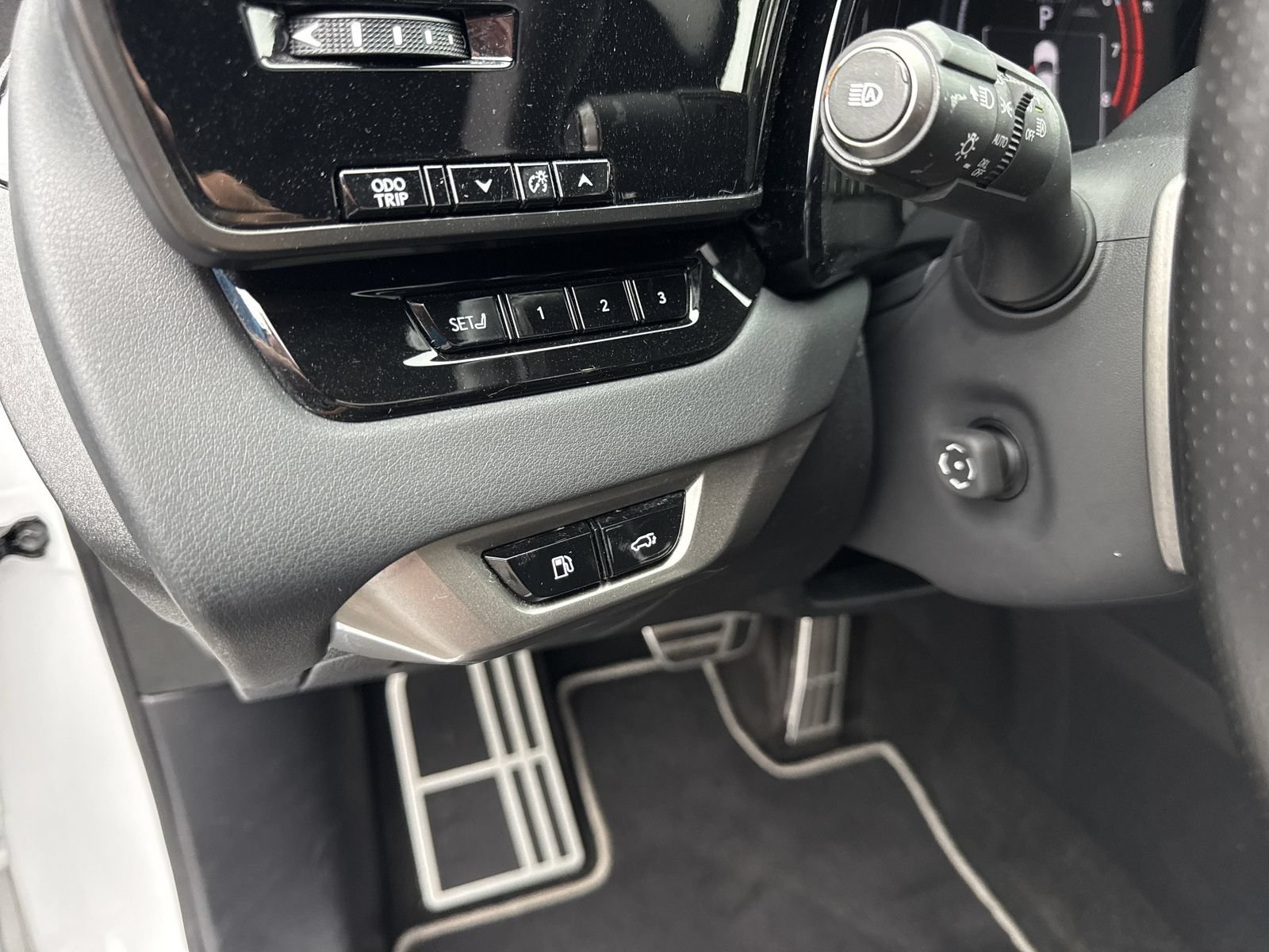 Used 2024 Lexus RX 350 F Sport w/ Convenience Package AWD/4WD image 18