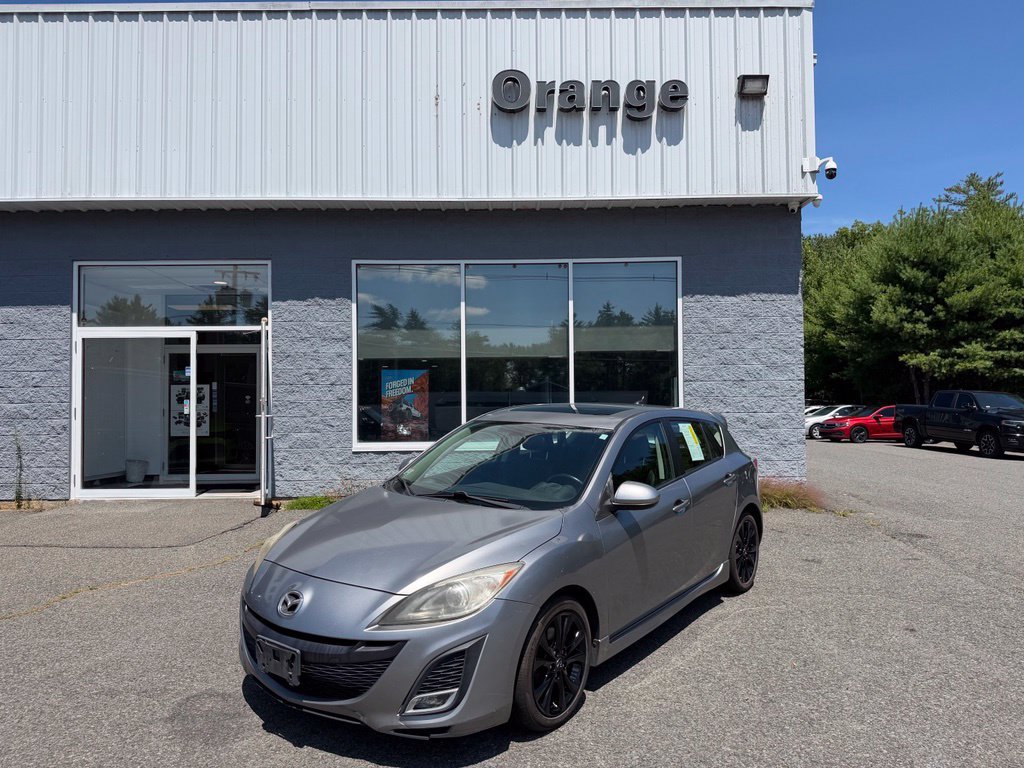Used 2011 MAZDA MAZDA3 s Grand Touring w/ Tech Pkg FWD image 2