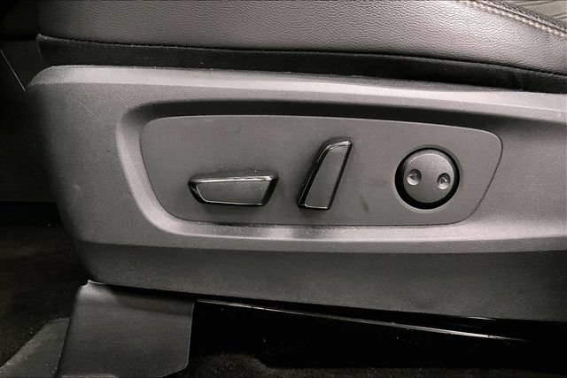 Used 2025 Nissan Pathfinder Rock Creek AWD/4WD image 30