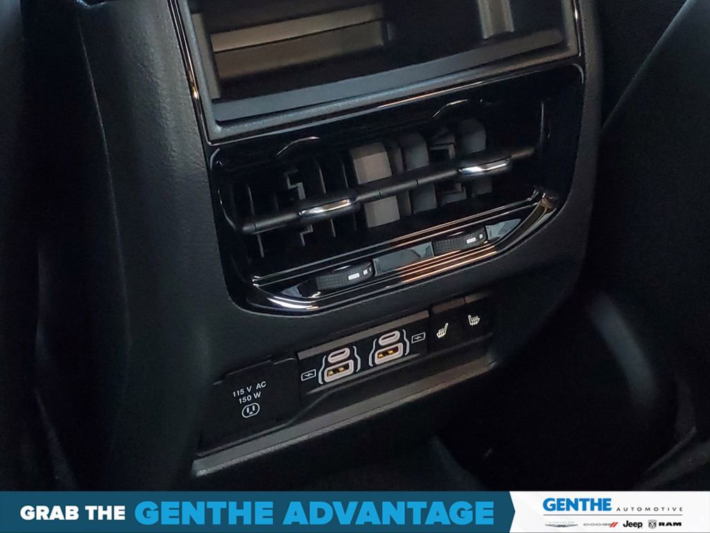 Certified 2024 Jeep Grand Cherokee Limited image 28