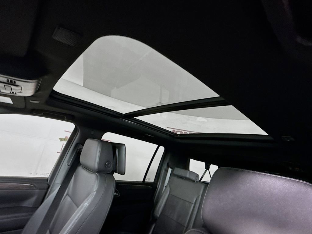 Used 2024 Chevrolet Suburban Z71 w/ Z71 Off-Road Package image 11