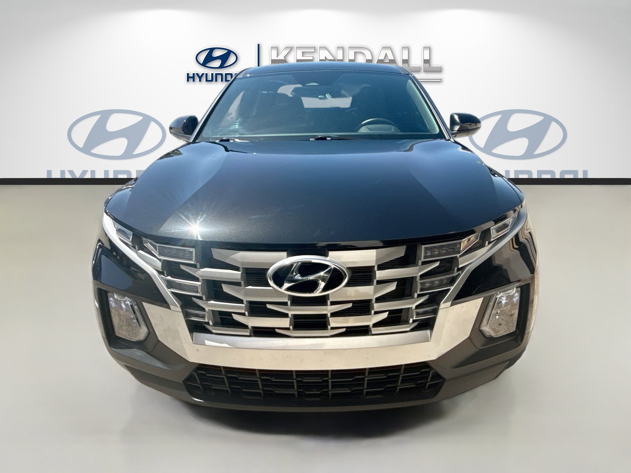 Used 2024 Hyundai Santa Cruz SE FWD image 2