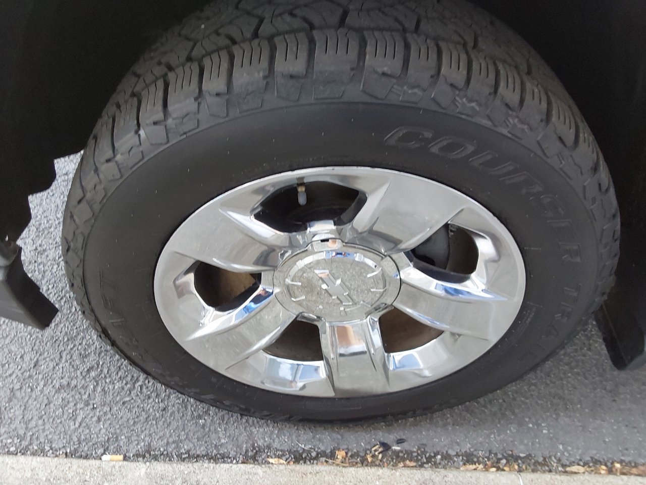 Used 2017 Chevrolet Silverado 1500 LTZ w/ Sport Package image 12