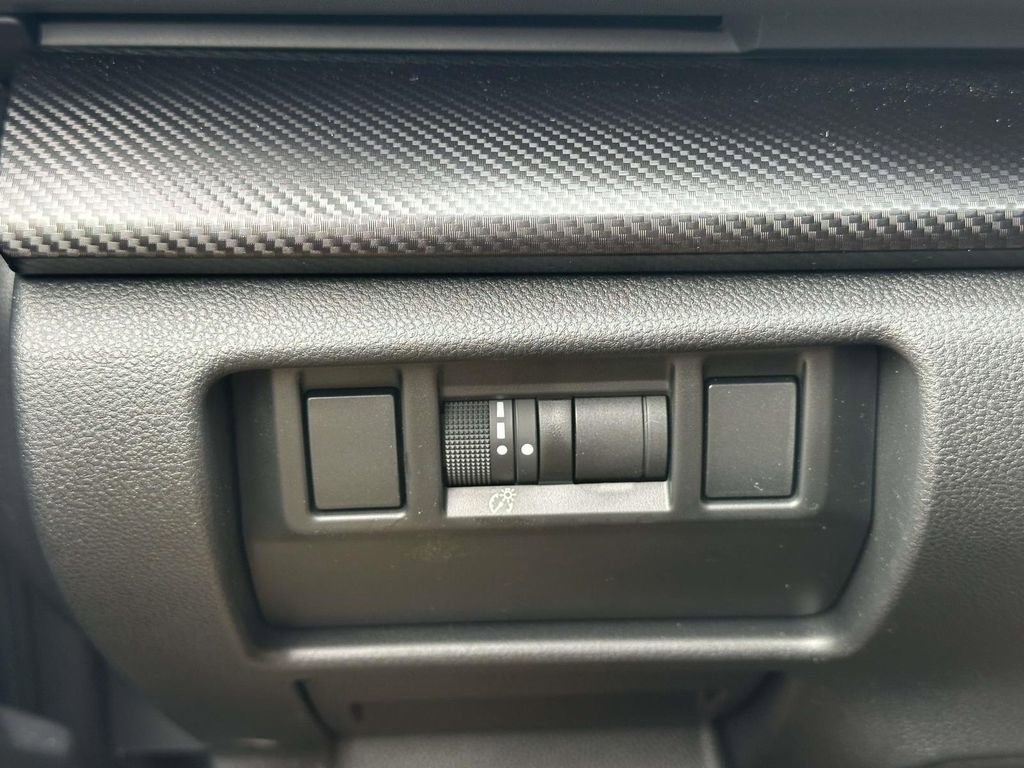 Certified 2025 Subaru Crosstrek 2.0i Premium image 31