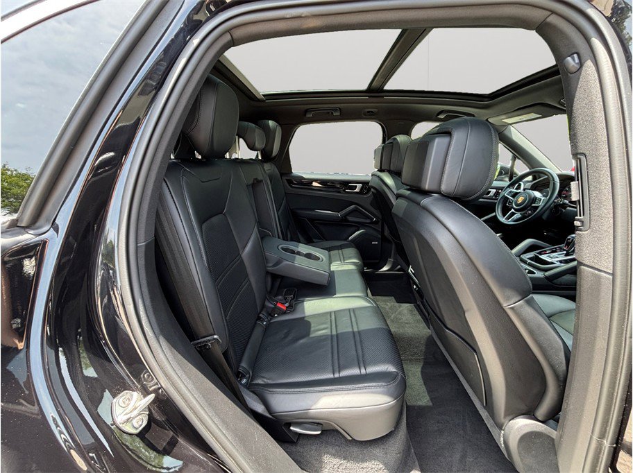 Used 2019 Porsche Cayenne S AWD/4WD image 48