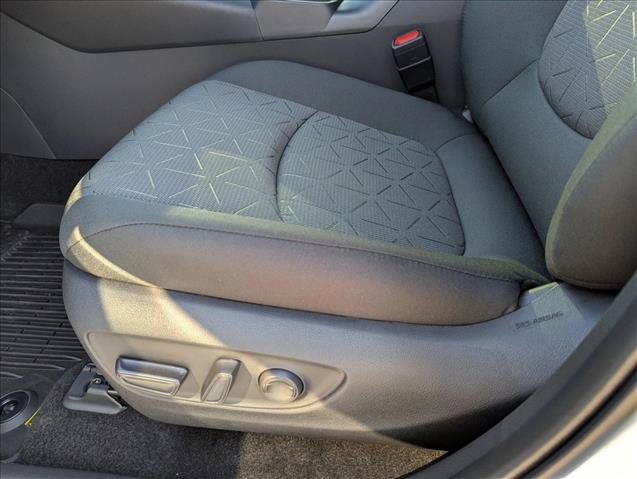 New 2025 Toyota RAV4 XLE w/ Convenience Package AWD/4WD image 4