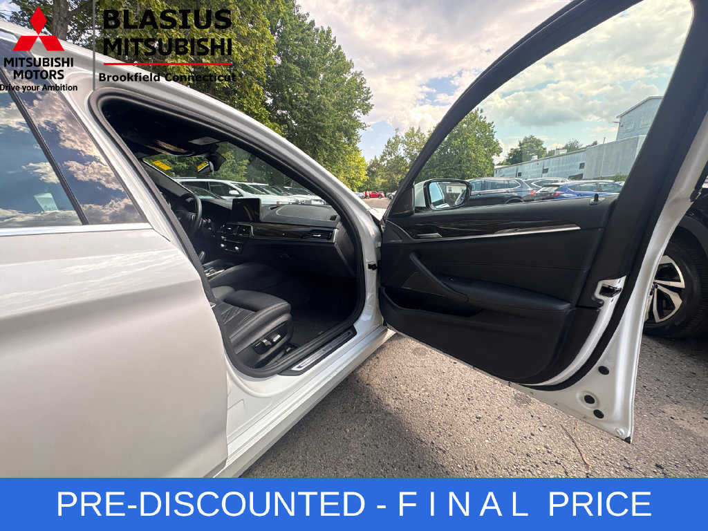 Used 2023 BMW 530i xDrive w/ Premium Package AWD/4WD image 28