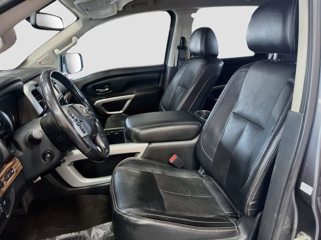 Used 2018 Nissan Titan SL AWD/4WD image 22