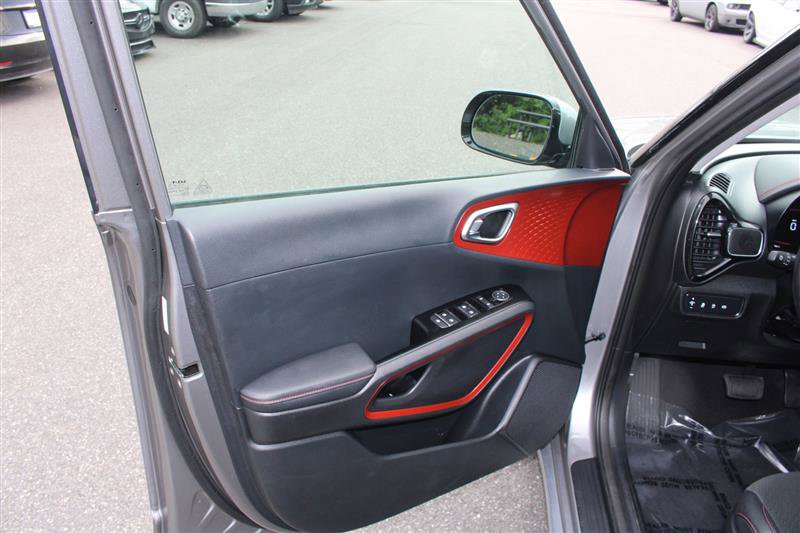 Used 2023 Kia Soul GT-Line image 12