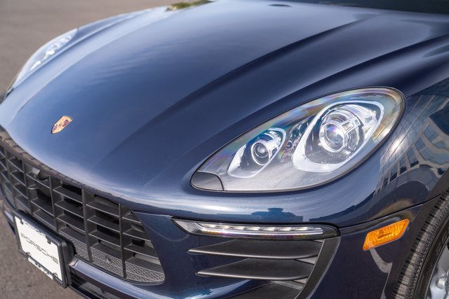 Used 2017 Porsche Macan AWD/4WD image 29