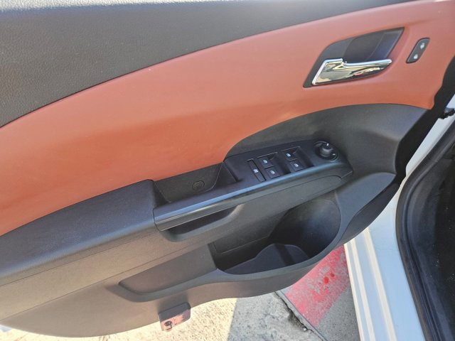 Used 2015 Chevrolet Sonic LT image 11