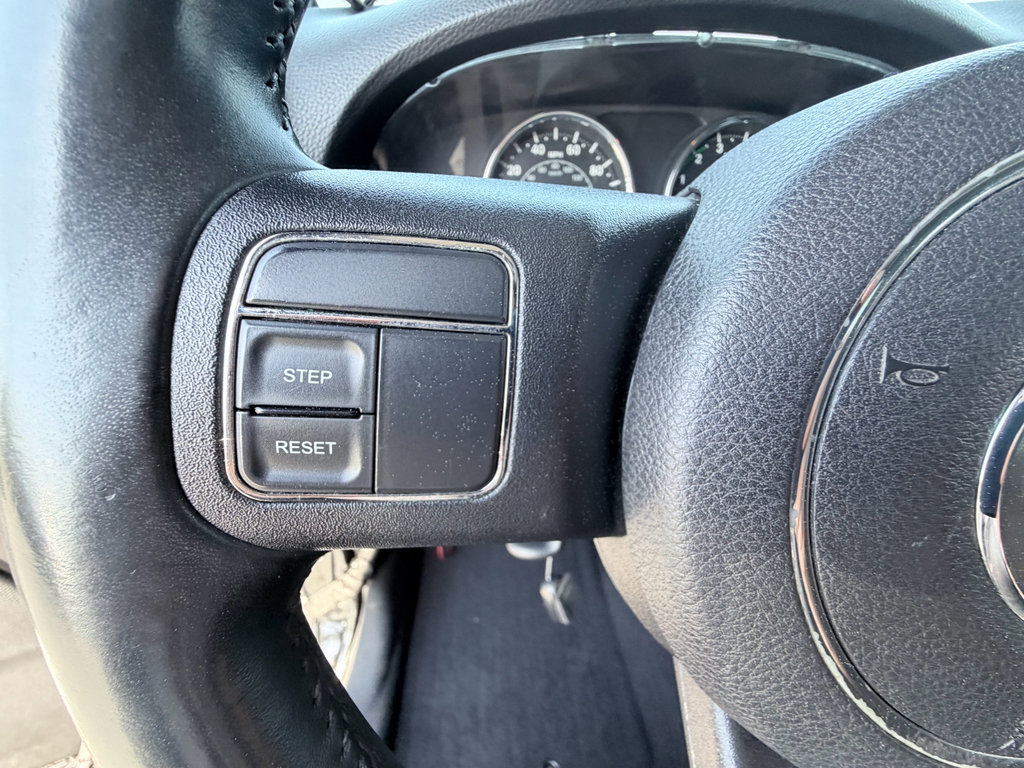 Used 2013 Jeep Wrangler Sport AWD/4WD image 13