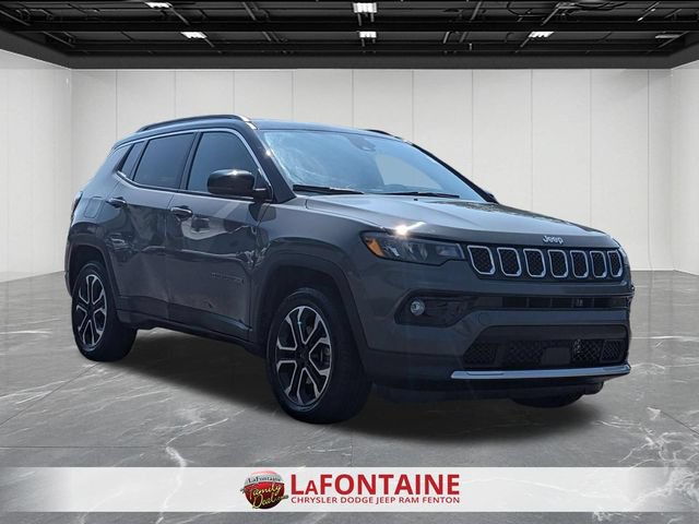 Used 2023 Jeep Compass Limited AWD/4WD image 7