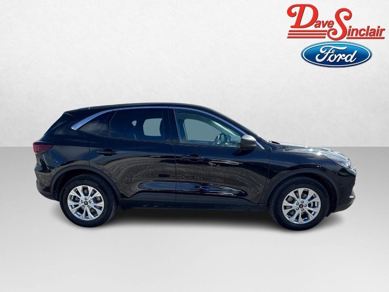 Used 2023 Ford Escape Active w/ Cold Weather Package FWD image 5