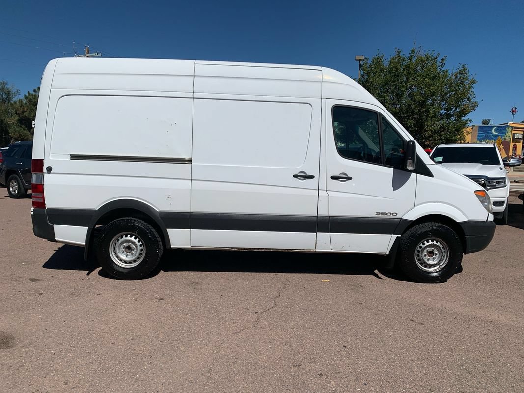 Used 2007 Dodge Sprinter 2500 RWD image 8