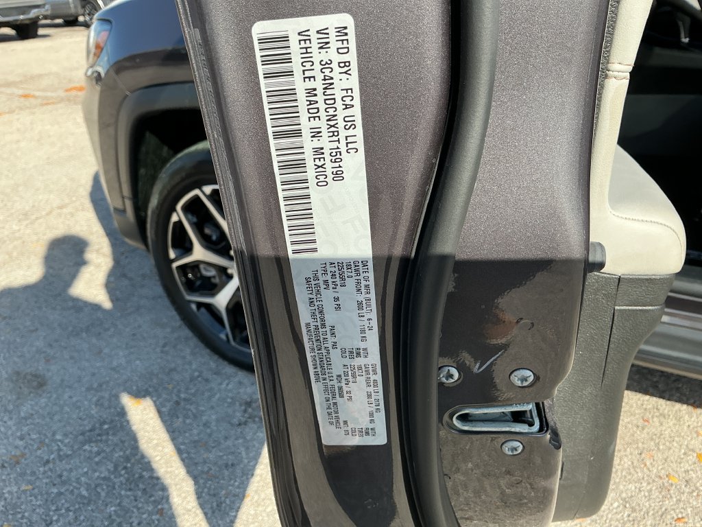 Used 2024 Jeep Compass Limited AWD/4WD image 32